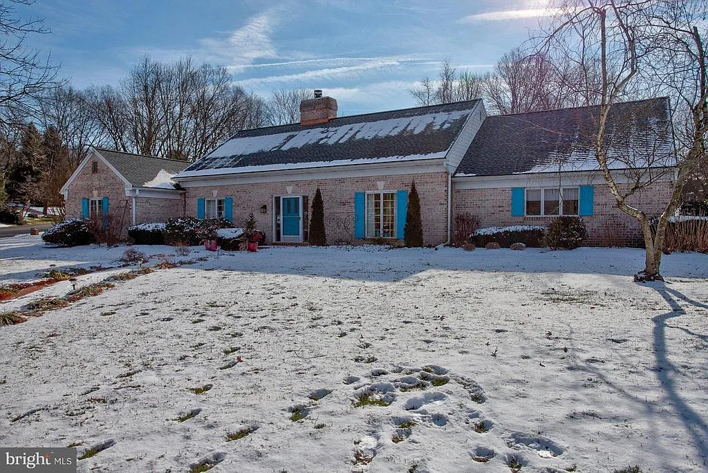 125 Bentley Ln photo 1