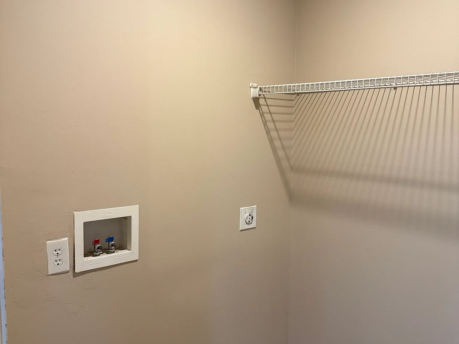 3 bed, 1250 sqft, $1,645 — Photo 4