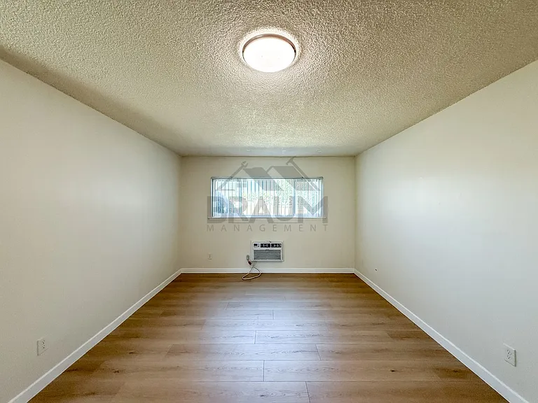 5131 Buffalo Ave — Photo 16