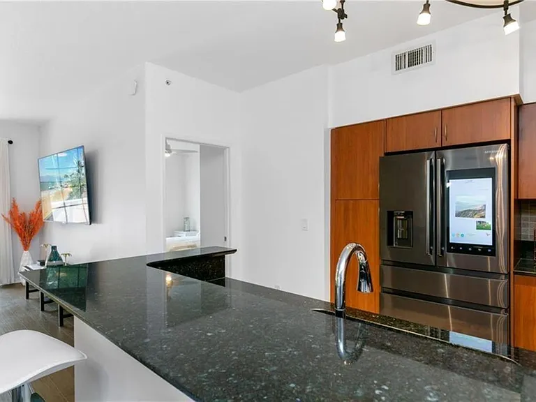 233 S Federal Hwy #203 — Photo 7