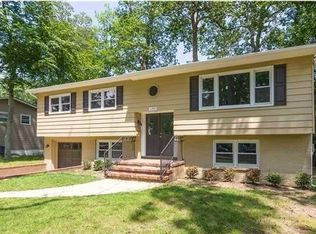 195 Woodcrest Rd, Oakhurst, NJ 07755