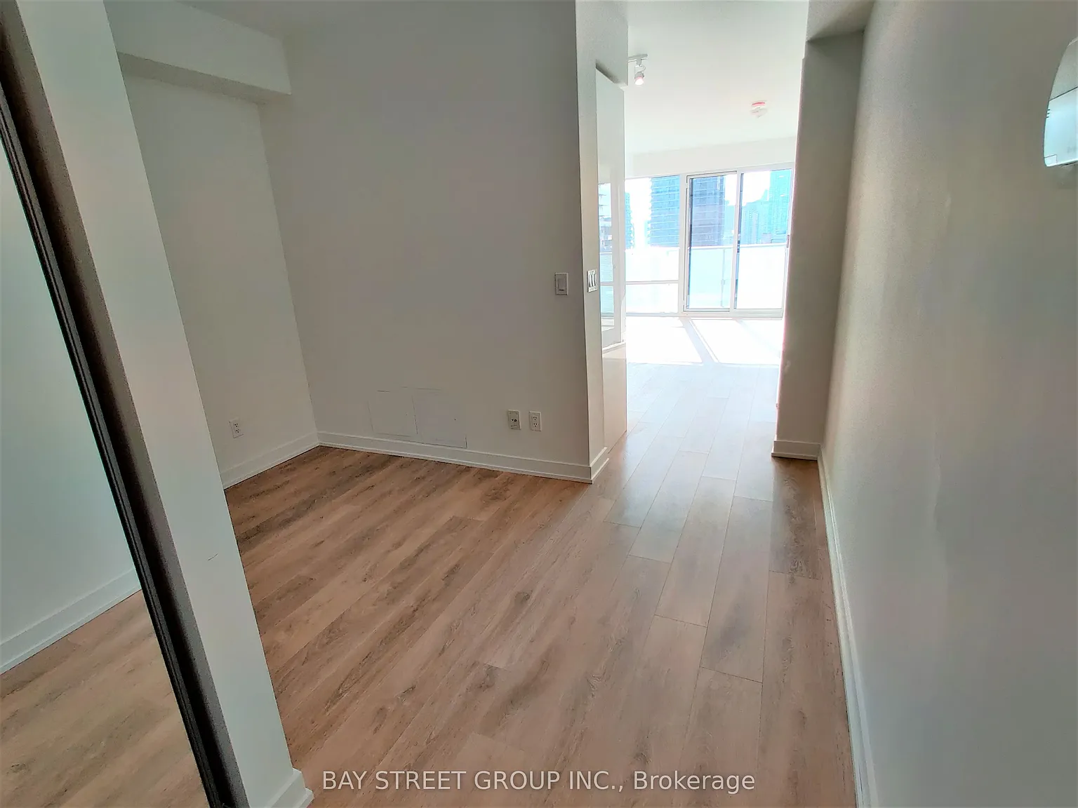 1 bed, $2,500 — Photo 3