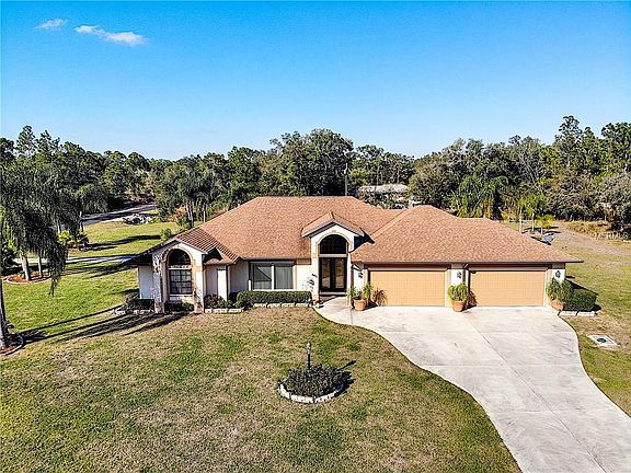 2nd image of 4450 Orchid Dr