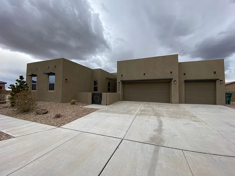 5403 Grays Peak Trl NE — Photo 1