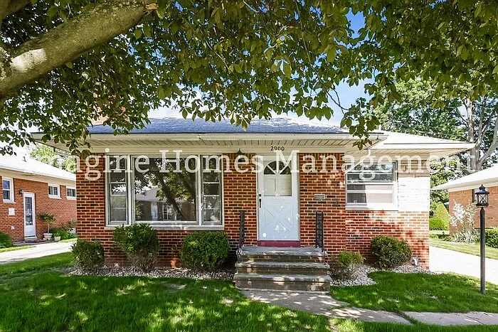 3 bed, 2.0 bath, 1272 sqft, $2,575 — Photo 1