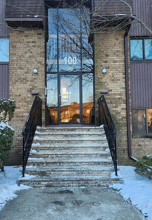 1st image of 124 Wood Mill Dr #124