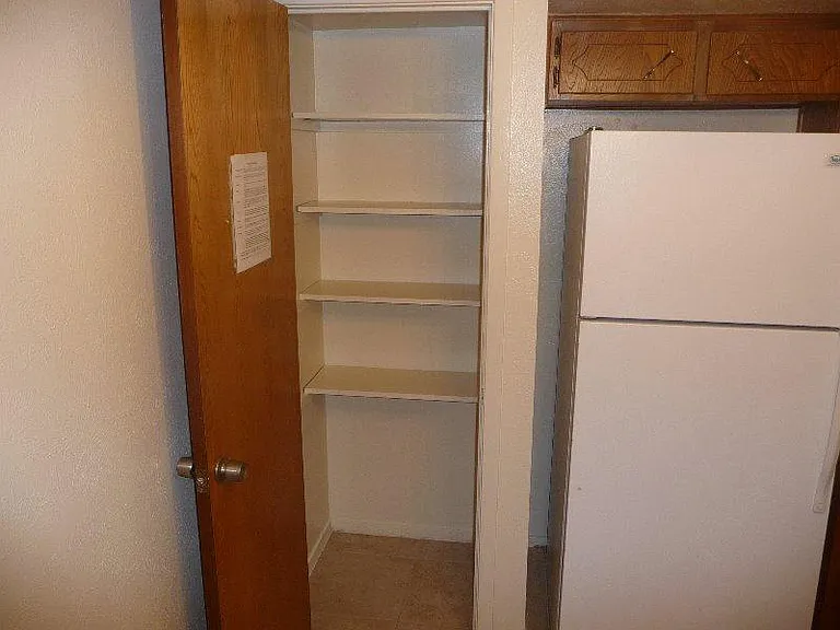 2306 Wales Cir #B — Photo 12
