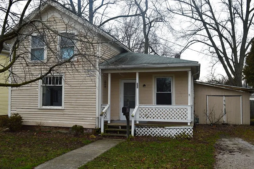 205 Spencerville St photo 1