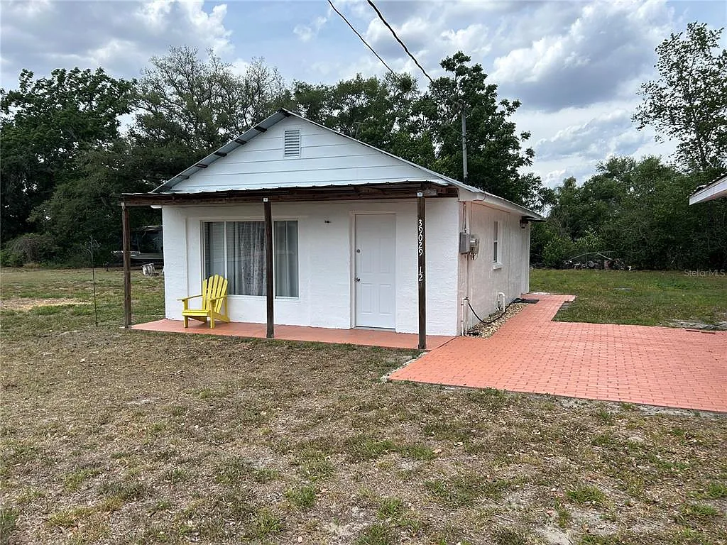 Building Photo - 39029 1/2 Kirkland Dr