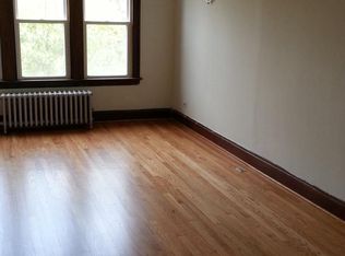 5253 W Melrose St, Chicago, IL 60641