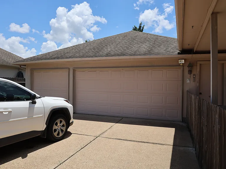 4323 Lakeside Meadow Dr — Photo 28