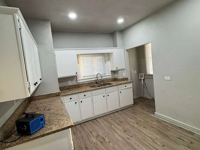 3427 Lexington Ave — Photo 25