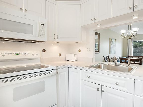 3rd image of 4805 NW 35th St APT 506
