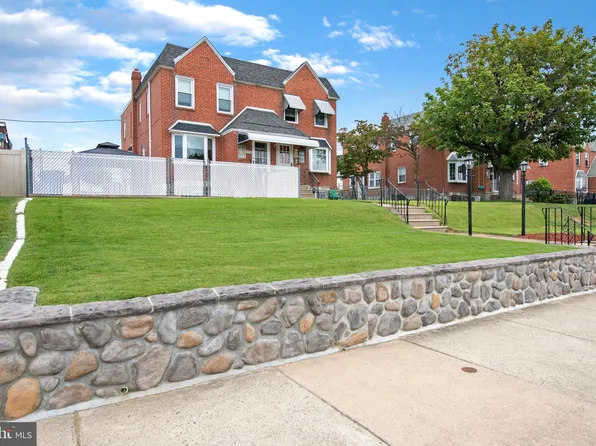 9956 Ferndale St, Philadelphia, PA 19115