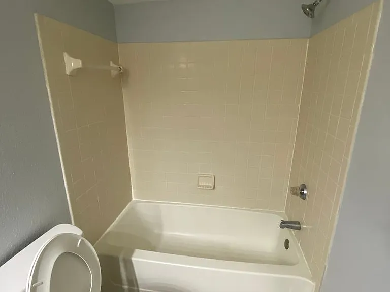 685 Youngstown Pkwy #301 — Photo 16
