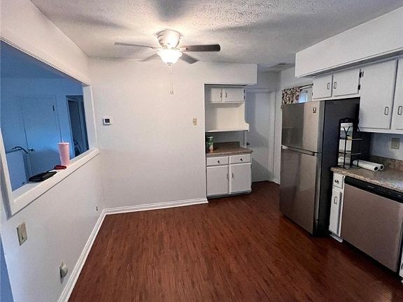4th image of 715 Bonnycastle Ave
