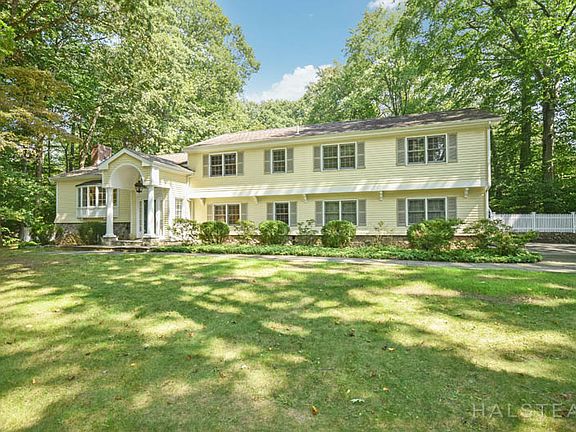 2nd image of 92 Snowberry Ln