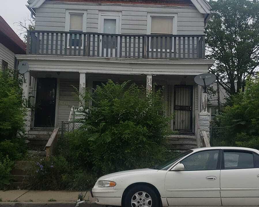 1st image of 2708 W Burleigh St #2710