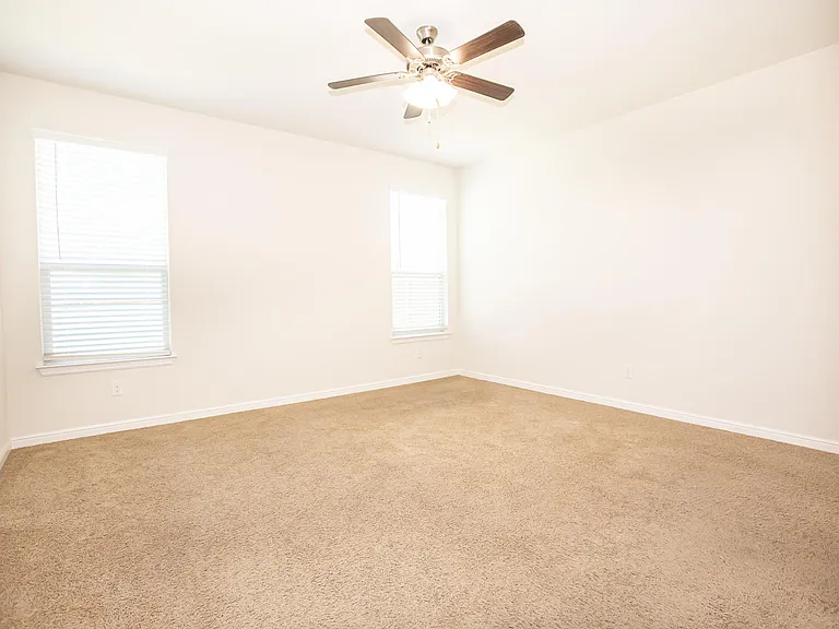 9524 Blaine Dr — Photo 7