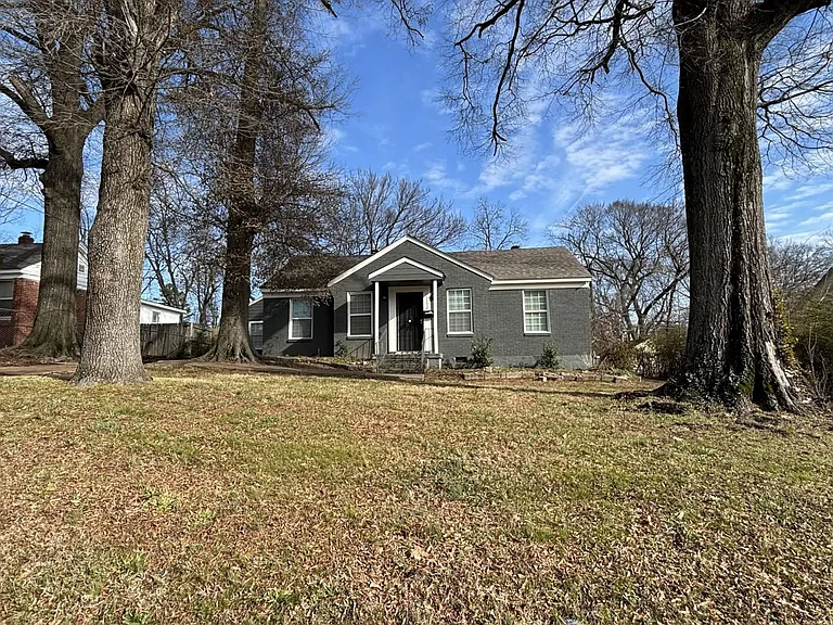 1272 Semmes St — Photo 2