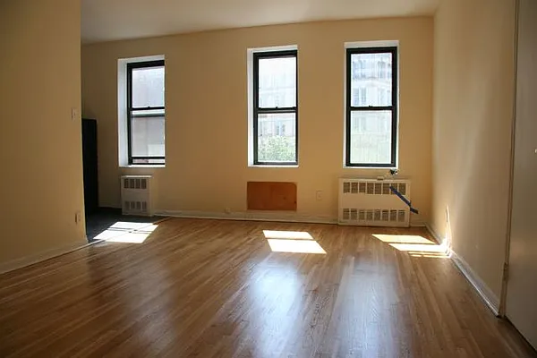 Rented by City Connections Realty | media 22