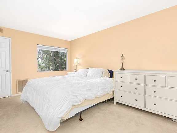 5th image of 7190 Shoreline Dr #6214