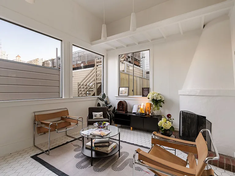 1023 Broadway #A — Photo 8