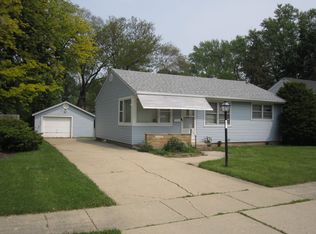 243 S Alfred Ave, Elgin, IL 60123
