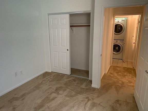 3rd image of 350 K St Unit 512