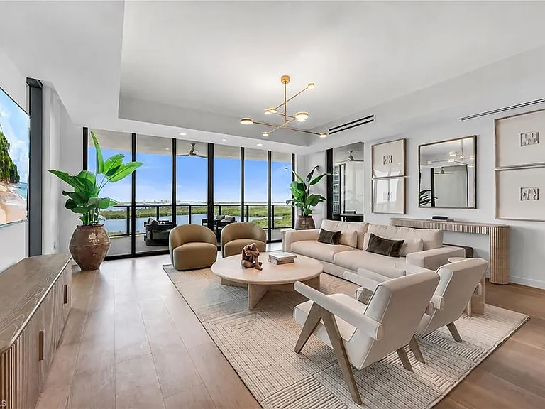 5100 Seagrass Blvd #802 — Photo 2