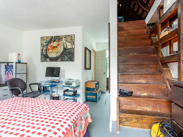 31 Crescent Avenue image 18 of 42