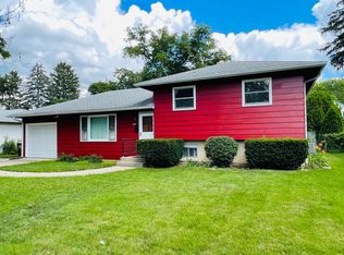 320 29th St, Rockford, IL 61108