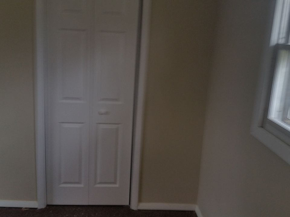 2nd image of 327 S Lincoln Ave