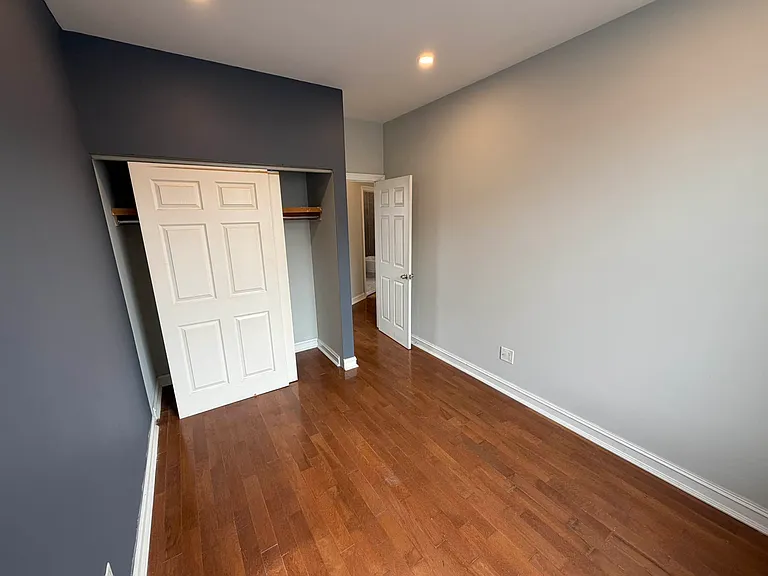 5645 Myrtle Ave #3A — Photo 10