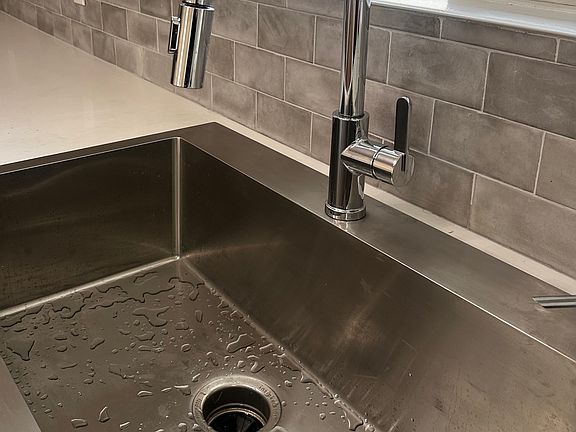 5th image of 812 S Grand View St APT 3