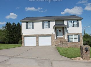 501 Diamond Dr, Hurricane, WV 25526