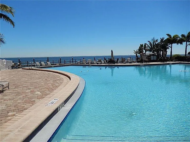 5132 Beach Dr SE #D — Photo 10