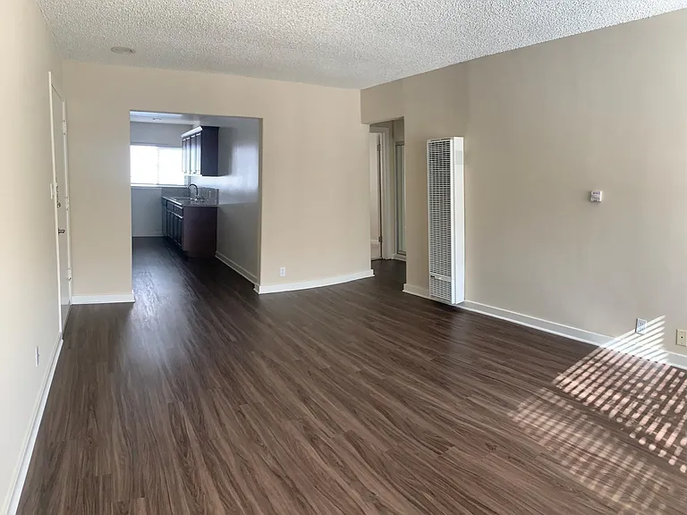 1550 Woodruff Ave #4 — Photo 4