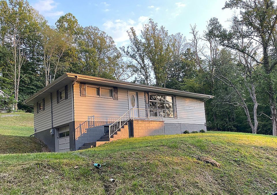 1st image of 635 Boyce Rd