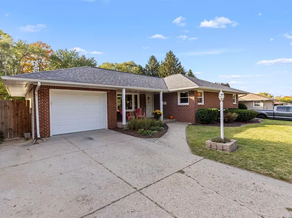 2359 Wisconsin Rd, Rockford, IL 61108