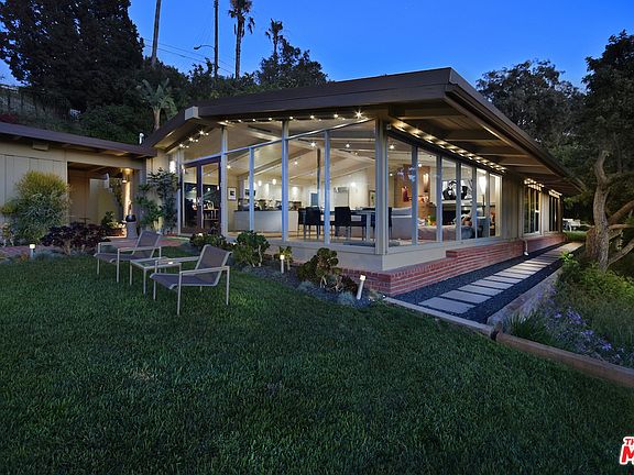 4th image of 3641 Glenridge Dr