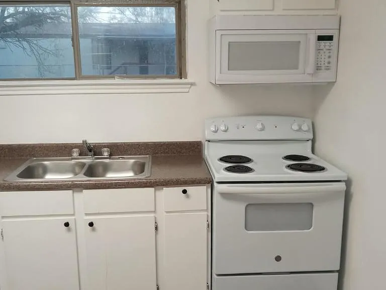 428 Burnett St #B — Photo 6