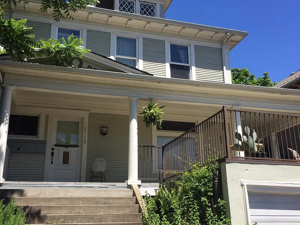 2113 SE Ankeny St #3