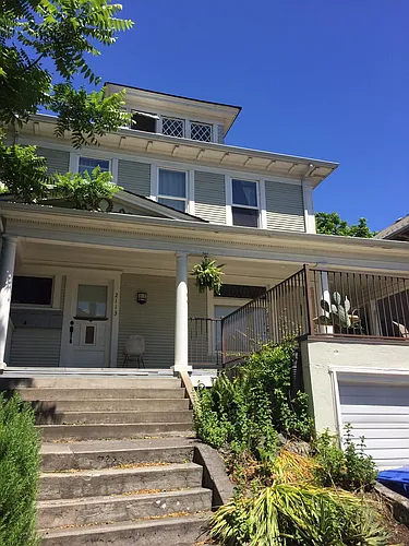 2113 SE Ankeny St #3 Photo 1