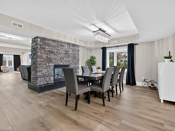 3rd image of 74 Green Mountain Rd E