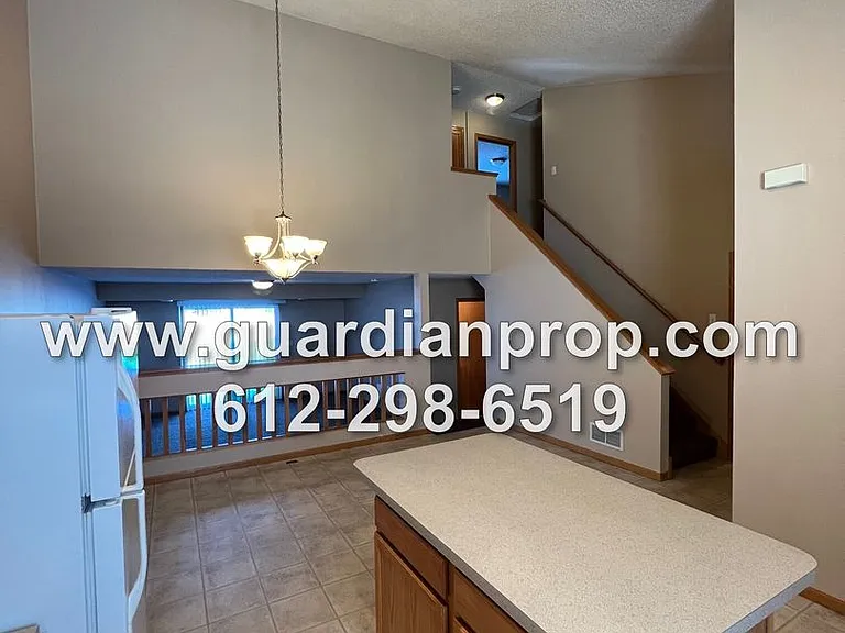 3431 Century Dr — Photo 6