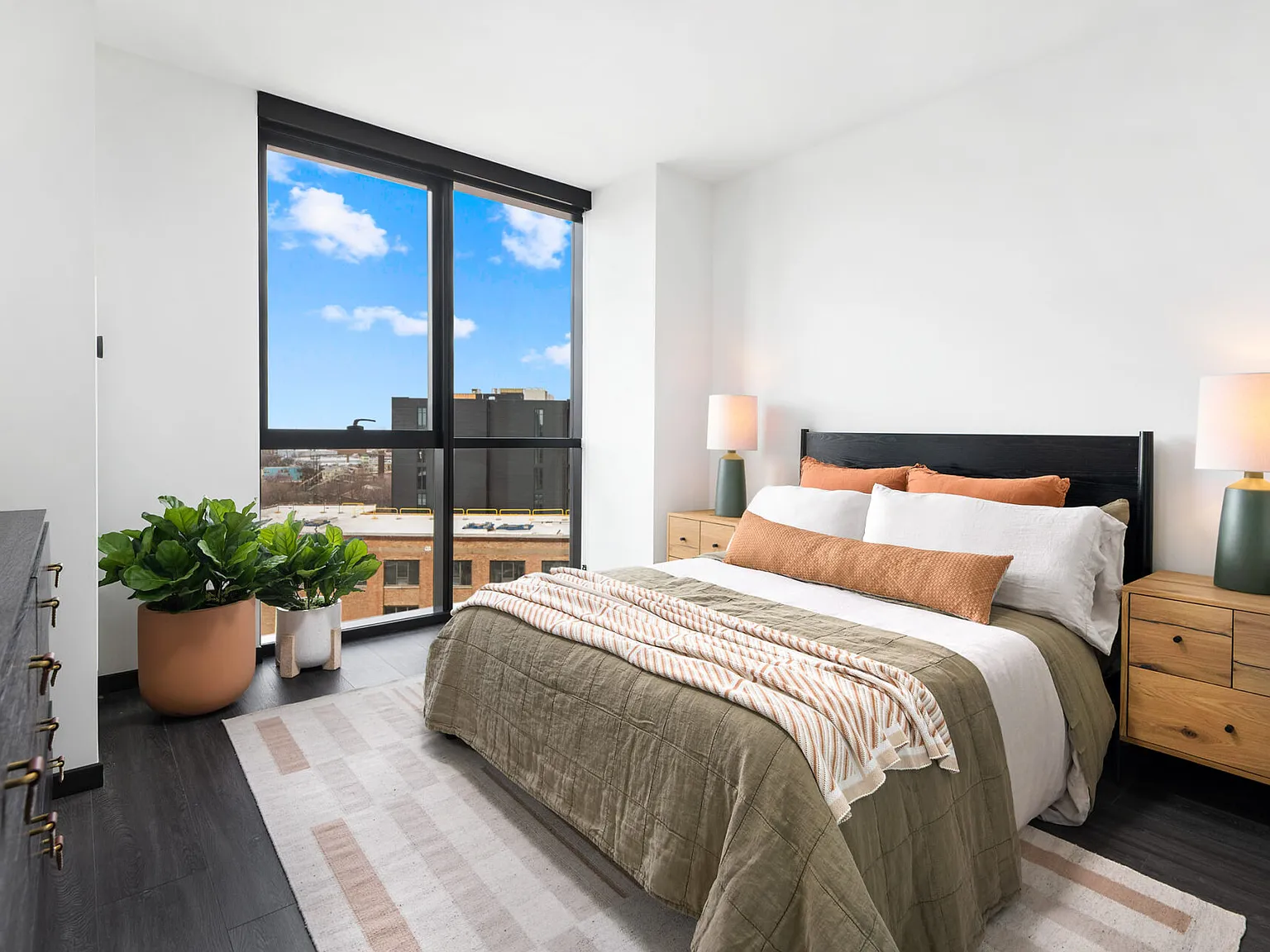 1 bed, 527 sqft, $2,380 — Photo 3