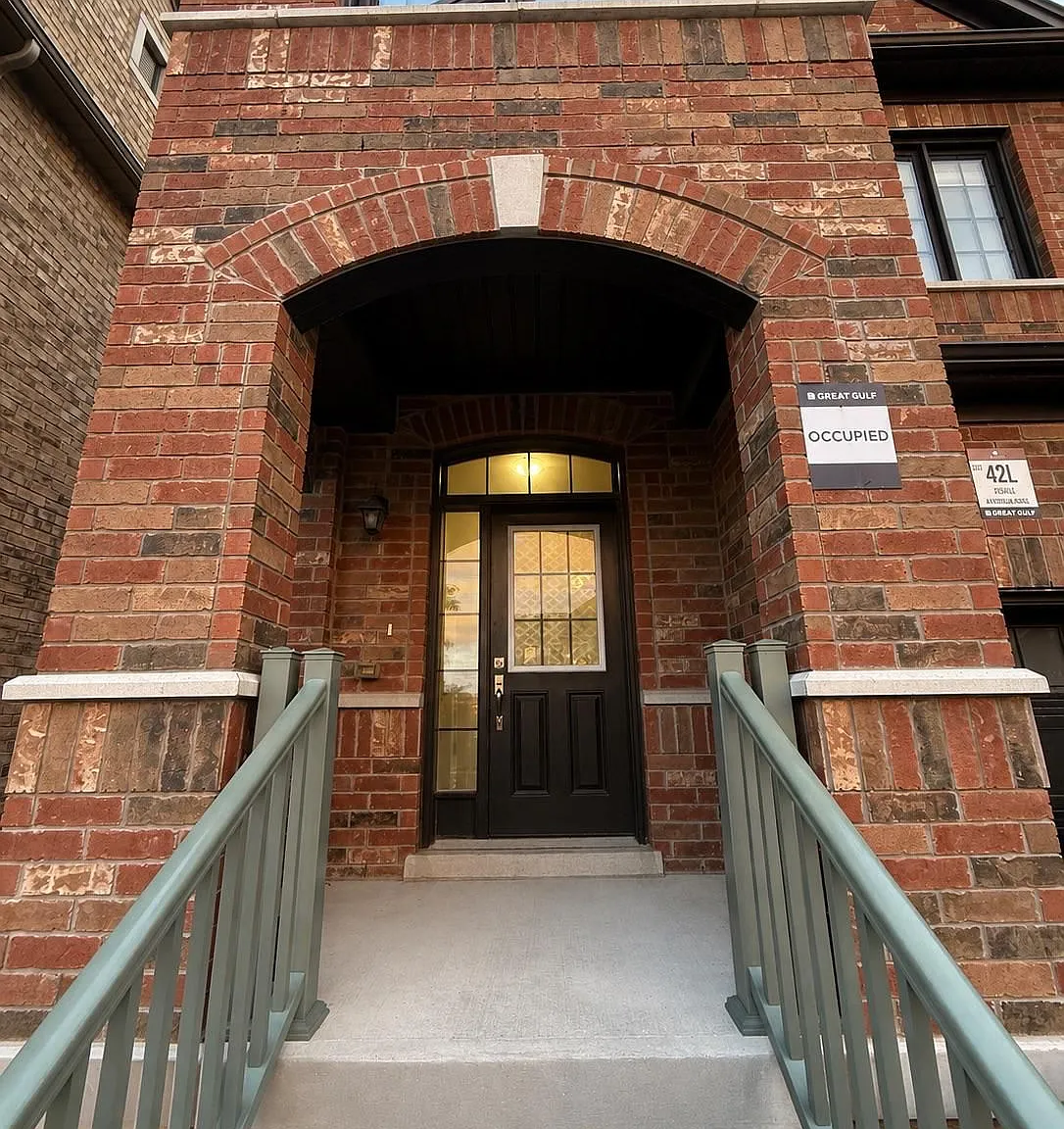 4 bed, $3,198 — Photo 2