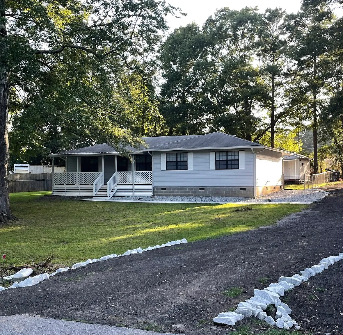3 bed, 1392 sqft, $1,800 — Photo 1
