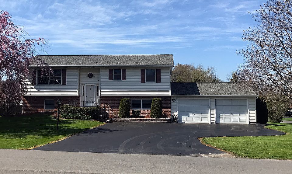 1st image of 2815 Sharon St